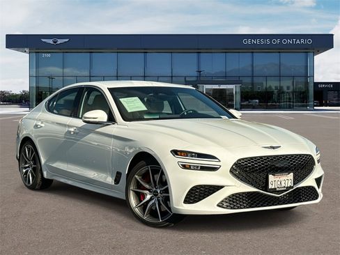 Used 2025 Genesis G70 2.5T image 1