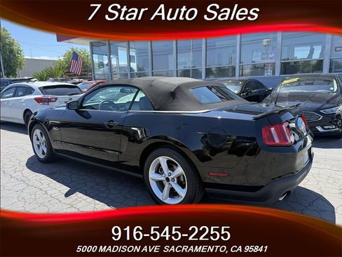 Used 2011 Ford Mustang GT Premium w/ Security Pkg RWD image 4