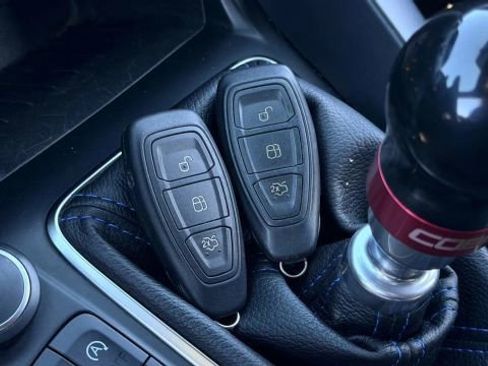 Used 2017 Ford Focus RS image 48