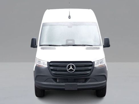 New 2025 Mercedes-Benz Sprinter 2500 image 2