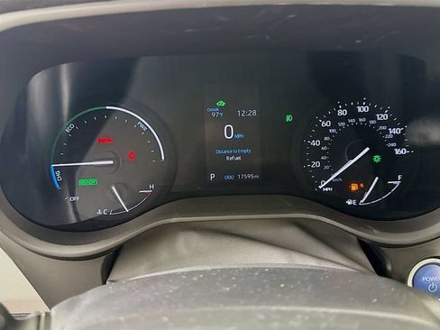Used 2024 Toyota Sienna XLE w/ XLE Plus Package FWD image 17