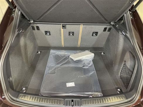 New 2026 Porsche Macan image 20