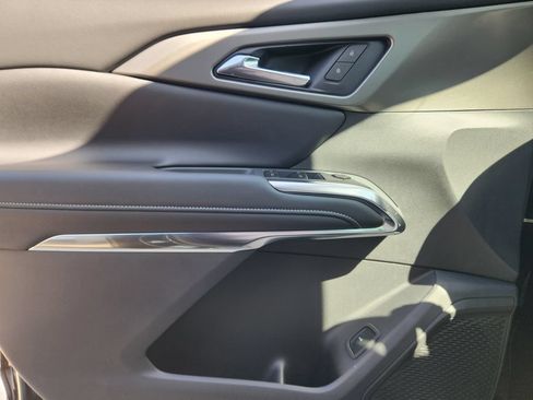 New 2027 Chevrolet Traverse LT w/ Midnight/Sport Edition FWD image 16