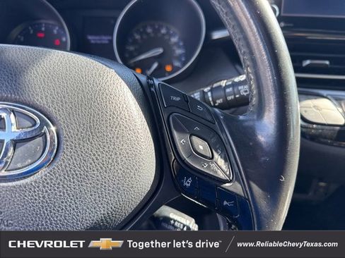 Used 2019 Toyota C-HR XLE image 25