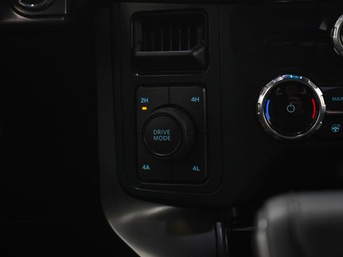 Used 2025 Ford F150 Lariat AWD/4WD image 18