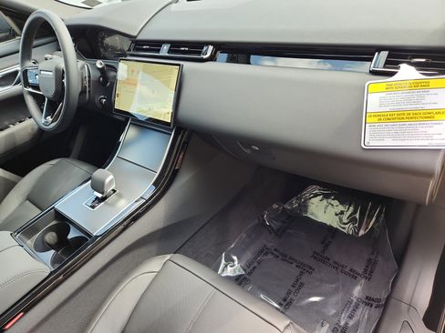 Used 2026 Land Rover Range Rover Velar S image 27