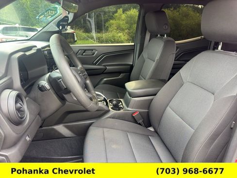 Used 2023 Chevrolet Colorado Trail Boss w/ Technology Package AWD/4WD image 21
