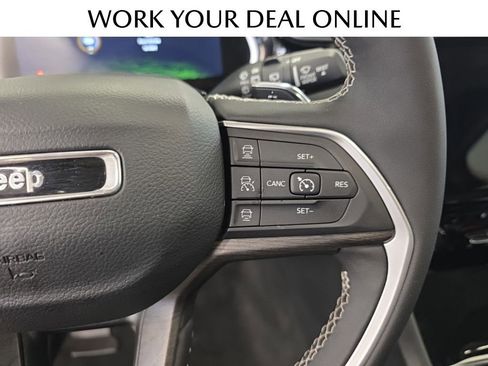 Used 2023 Jeep Grand Cherokee 30th Anniversary image 19