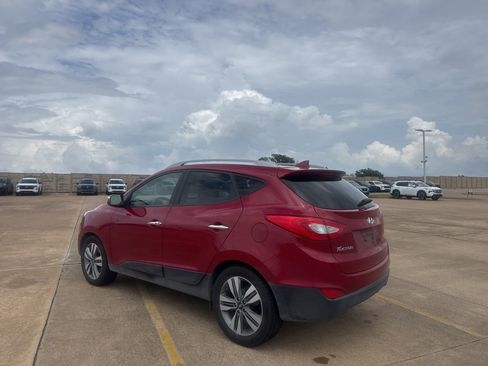 Used 2015 Hyundai Tucson Limited w/ Option Group 03 FWD image 12