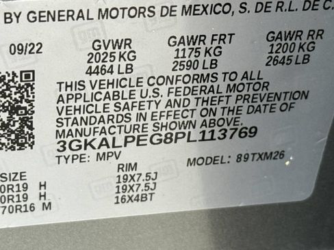 Used 2023 GMC Terrain SLT w/ Infotainment Package II FWD image 33