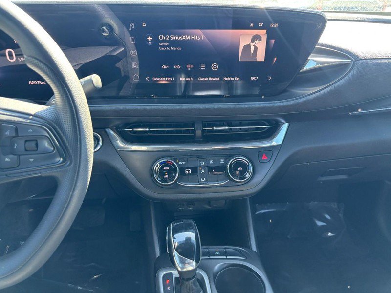 Used 2025 Buick Envista Preferred FWD image 16