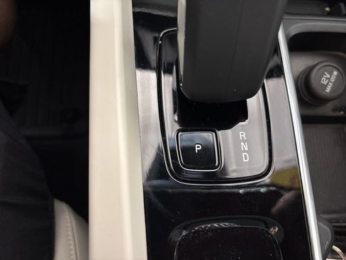 Used 2023 Volvo XC60 B5 Plus w/ Climate Package AWD/4WD image 21