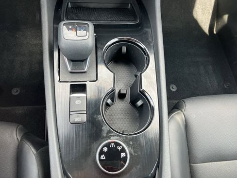 Used 2021 Nissan Rogue SV w/ Premium Package AWD/4WD image 19
