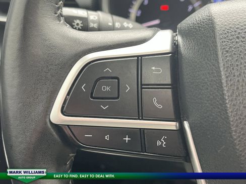 Used 2023 Toyota Highlander XSE image 16