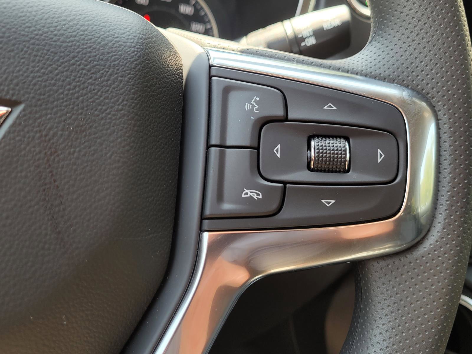 New 2026 Chevrolet Blazer LT w/ Convenience Package FWD image 22