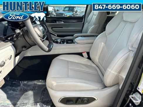 Used 2022 Jeep Wagoneer Series III w/ Convenience Group I AWD/4WD image 21