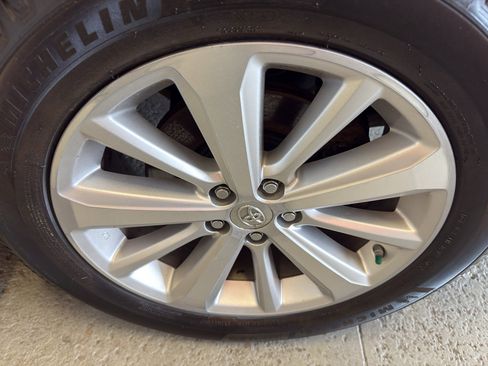 Used 2013 Toyota Highlander Limited AWD/4WD image 36