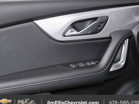 Certified 2025 Chevrolet Blazer LT FWD image 6
