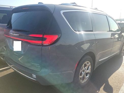 Used 2021 Chrysler Pacifica Limited w/ Premium & Safety Sphere Group AWD/4WD image 18