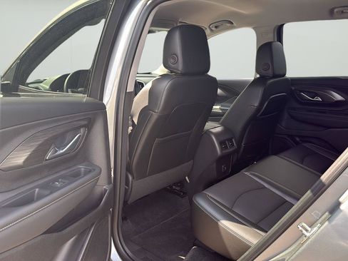 Used 2024 GMC Terrain SLT AWD/4WD image 14