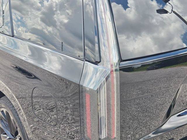 Certified 2026 Cadillac Escalade V w/ LPO, ONYX Package AWD/4WD image 11