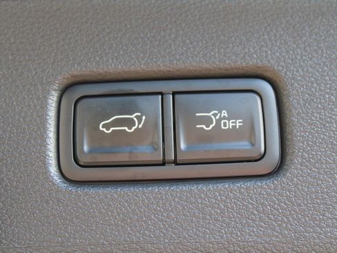 Used 2025 Kia Telluride S image 12