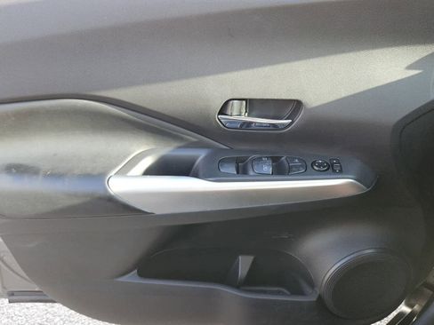 Used 2020 Nissan Kicks SR w/ SR Premium Package image 16