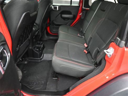 Used 2018 Jeep Wrangler Unlimited Rubicon w/ Dual Top Group image 16