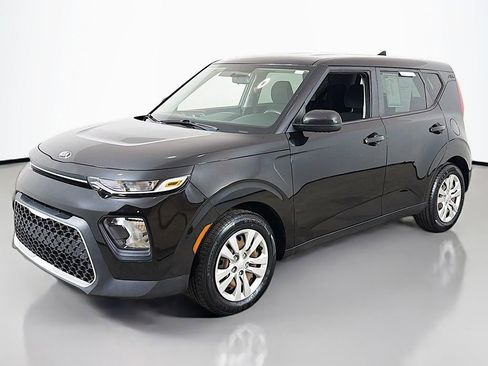 Used 2020 Kia Soul LX image 5