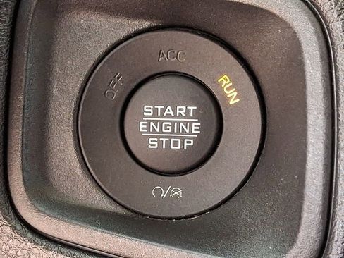 Used 2025 Jeep Wrangler Unlimited Sport AWD/4WD image 23
