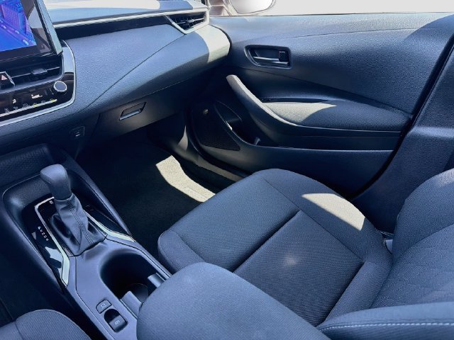 Used 2025 Toyota Corolla LE FWD image 23