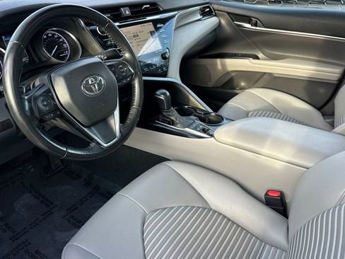 Certified 2020 Toyota Camry SE image 13