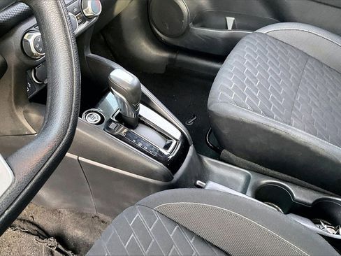 Used 2022 Nissan Kicks S image 12