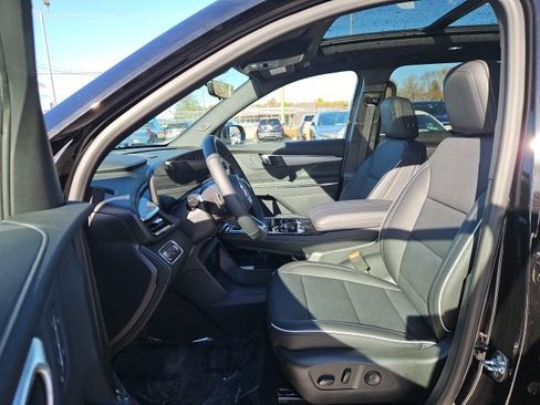 New 2026 Buick Enclave Preferred w/ Power Package image 25