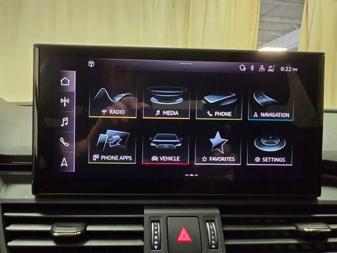 Used 2023 Audi Q5 2.0T Premium w/ Convenience Package AWD/4WD image 19