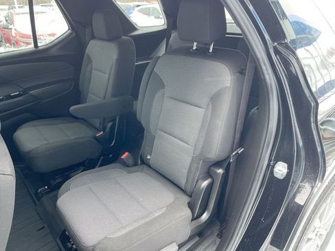 Certified 2023 Chevrolet Traverse LT w/ Rear Camera Mirror Package image 23