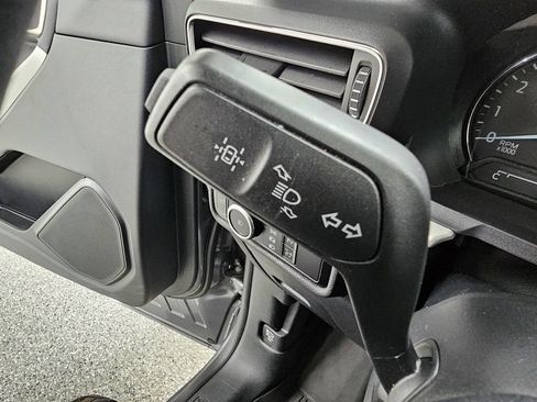 Used 2023 Ford Explorer XLT w/ Equipment Group 202A AWD/4WD image 32