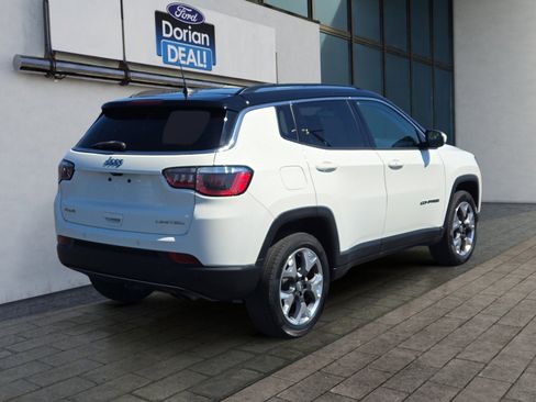 Used 2019 Jeep Compass Limited w/ Safety & Security Group AWD/4WD image 3