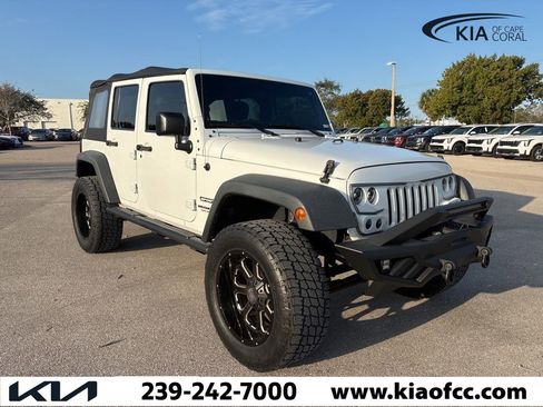 Used 2016 Jeep Wrangler Unlimited Sport w/ Connectivity Group image 8