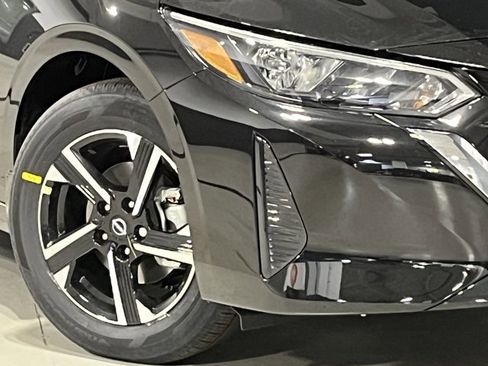 New 2025 Nissan Sentra SV image 4