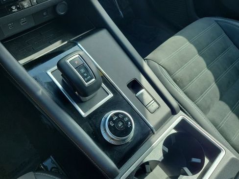 Used 2024 Mitsubishi Outlander SE FWD image 33
