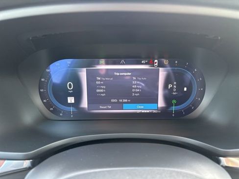 Certified 2025 Volvo V60 B5 Cross Country Plus image 26