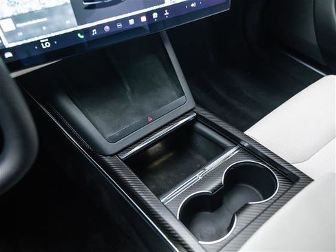 Used 2022 Tesla Model S Plaid image 25