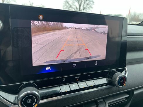 Used 2024 Chevrolet Colorado W/T image 17