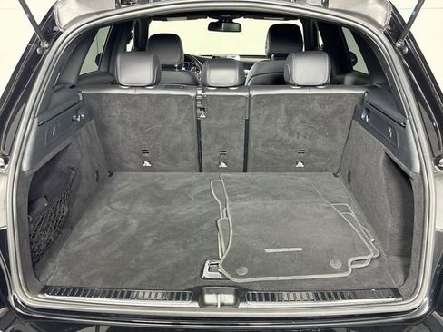 Used 2018 Mercedes-Benz GLC 300 4MATIC image 25