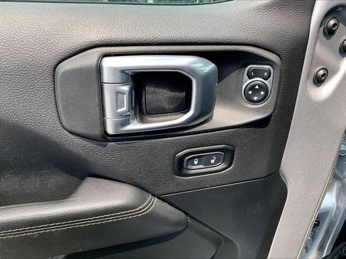 Used 2021 Jeep Wrangler Unlimited Sahara AWD/4WD image 34