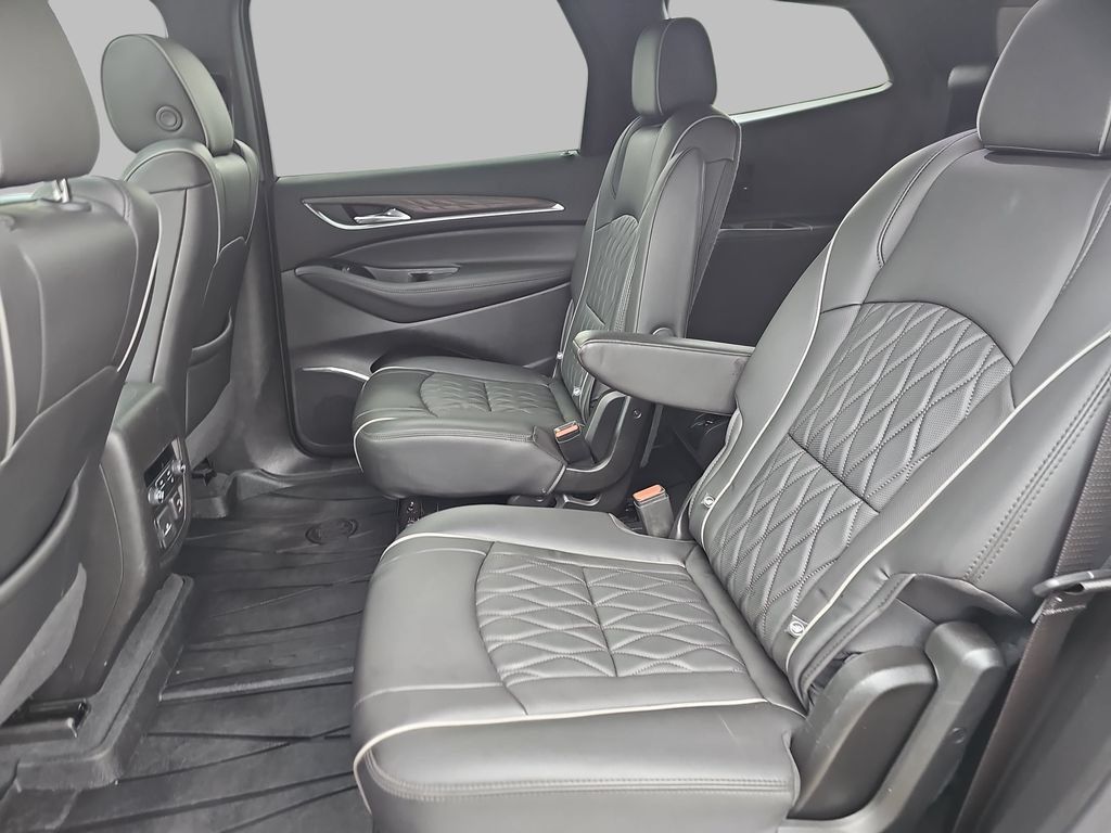 Used 2023 Buick Enclave Avenir w/ Avenir Technology Package AWD/4WD image 19