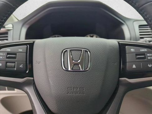 New 2026 Honda Odyssey Touring image 17