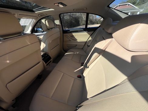 Used 2011 BMW 528i Sedan image 10