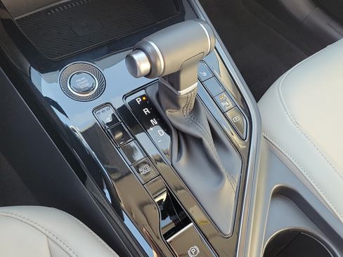 Certified 2023 Kia Niro EX Touring FWD image 36